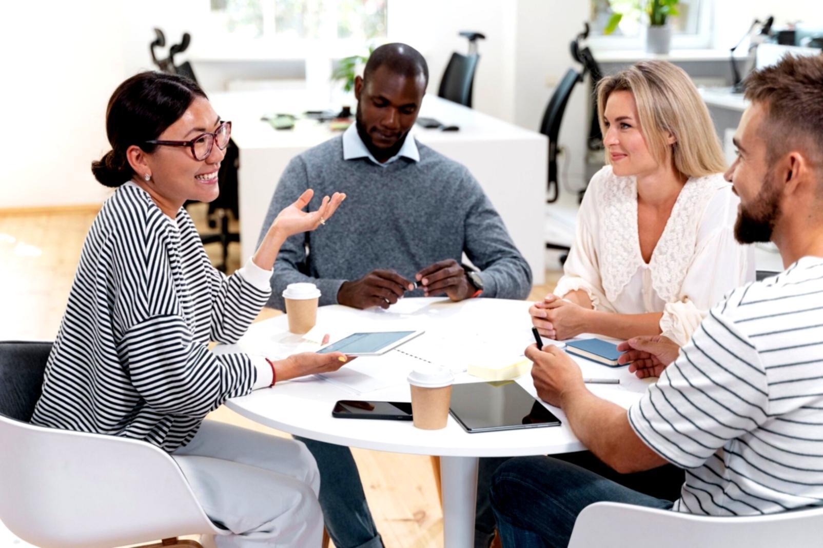 Современный офис и растущая команда Bresanor Viontela